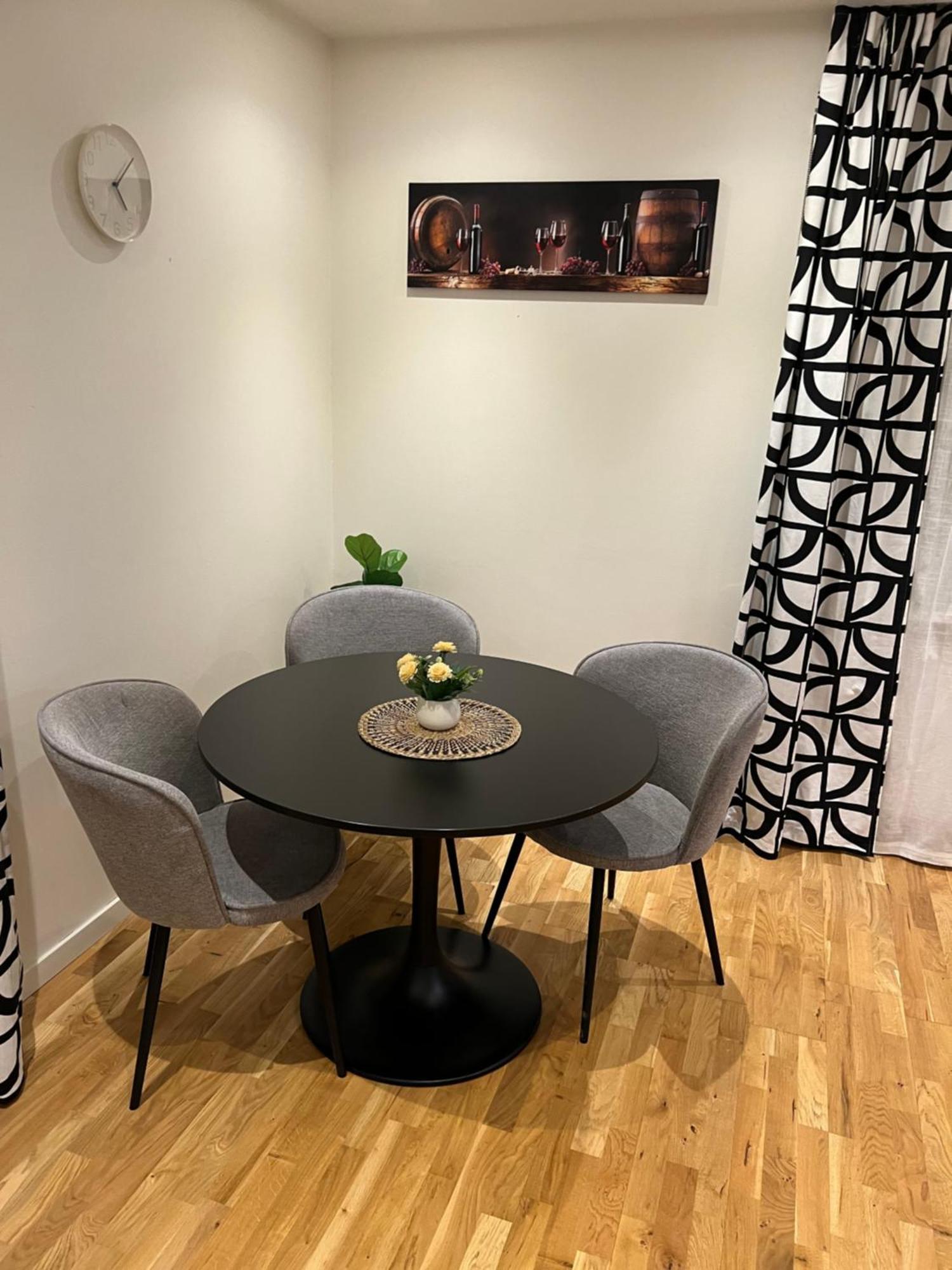 Noah Longstay Apartment Västerås Eksteriør billede